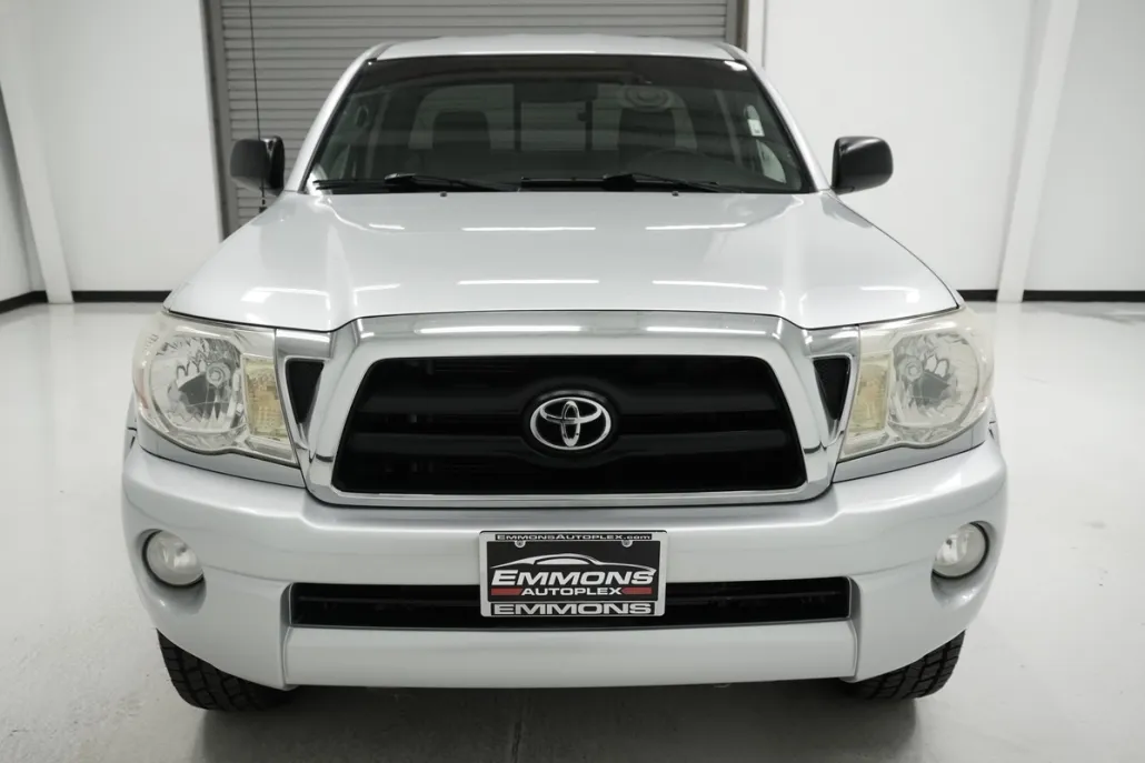 2005 Toyota Tacoma PreRunner photo 1