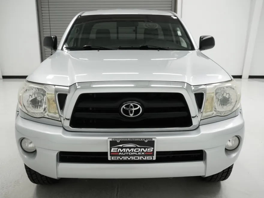 2005 Toyota Tacoma PreRunner photo 1