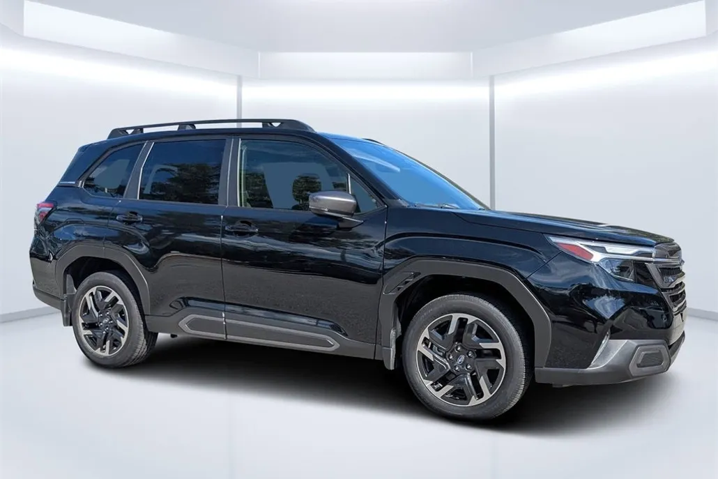 2025 Subaru Forester Limited photo 1