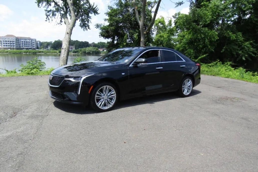 2021 Cadillac CT4 Premium Luxury photo 1