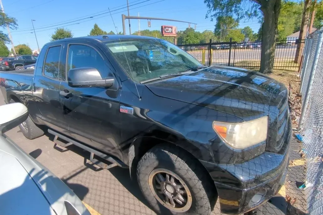 2011 Toyota Tundra Grade photo 1