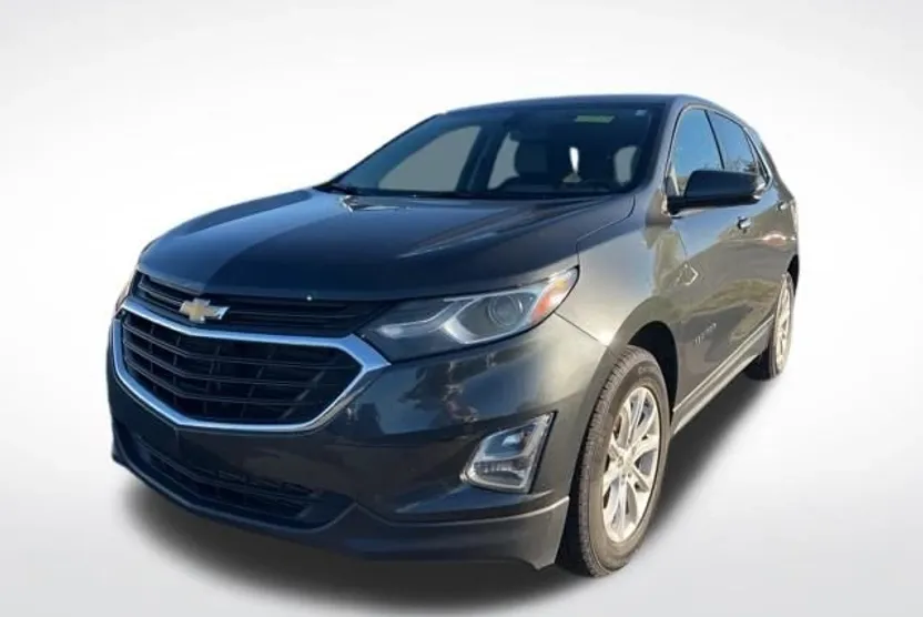 2018 Chevrolet Equinox LT photo 1