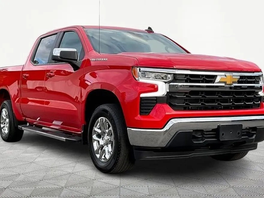2022 Chevrolet Silverado 1500 LT photo 1
