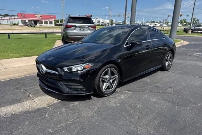 2020 Mercedes Benz CLA 250 4MATIC photo 1