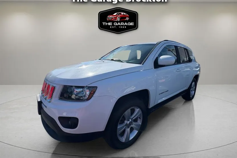2015 Jeep Compass Latitude photo 1