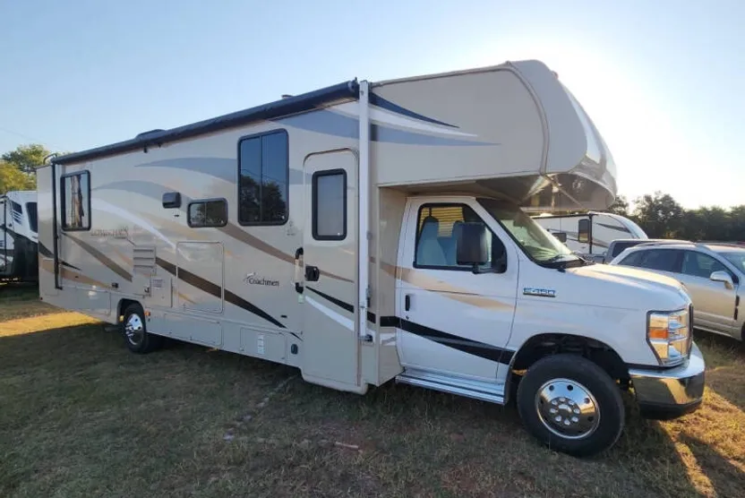 2018 Ford E-450 photo 1