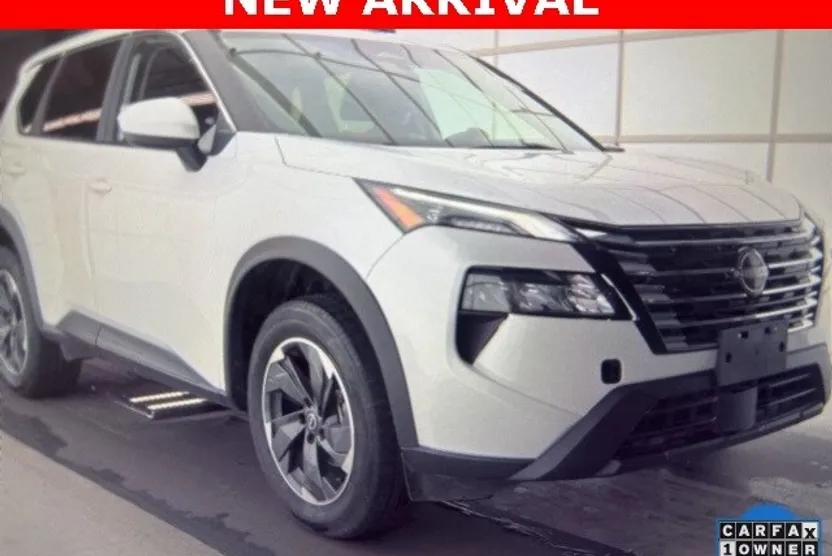 2024 Nissan Rogue SV photo 1