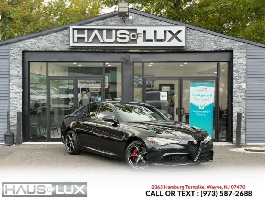 2021 Alfa Romeo Giulia Ti Sport photo 1