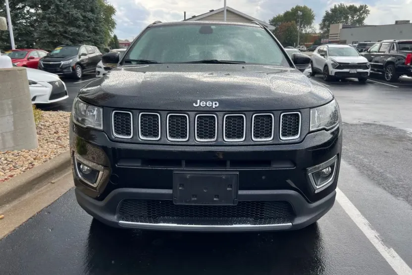 2018 Jeep Compass Limited photo 1