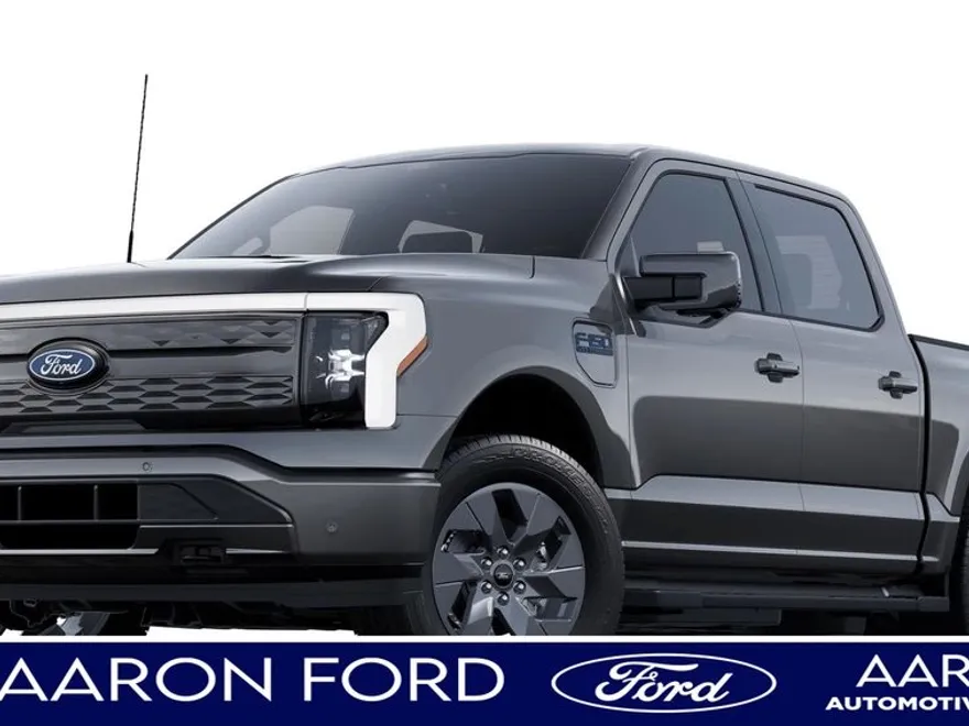2025 Ford F-150 Lightning Lariat photo 1