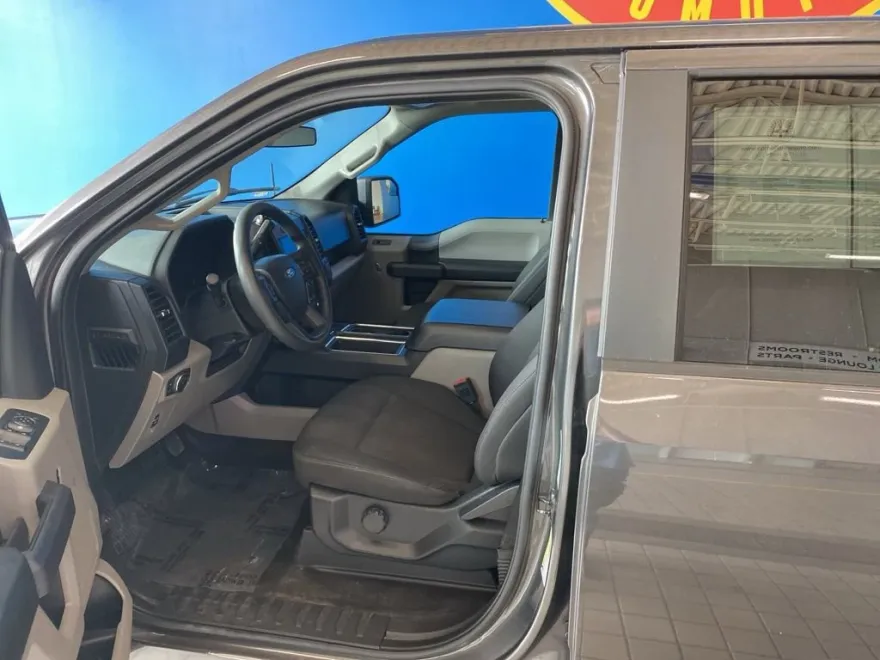 2019 Ford F-150 XL photo 1