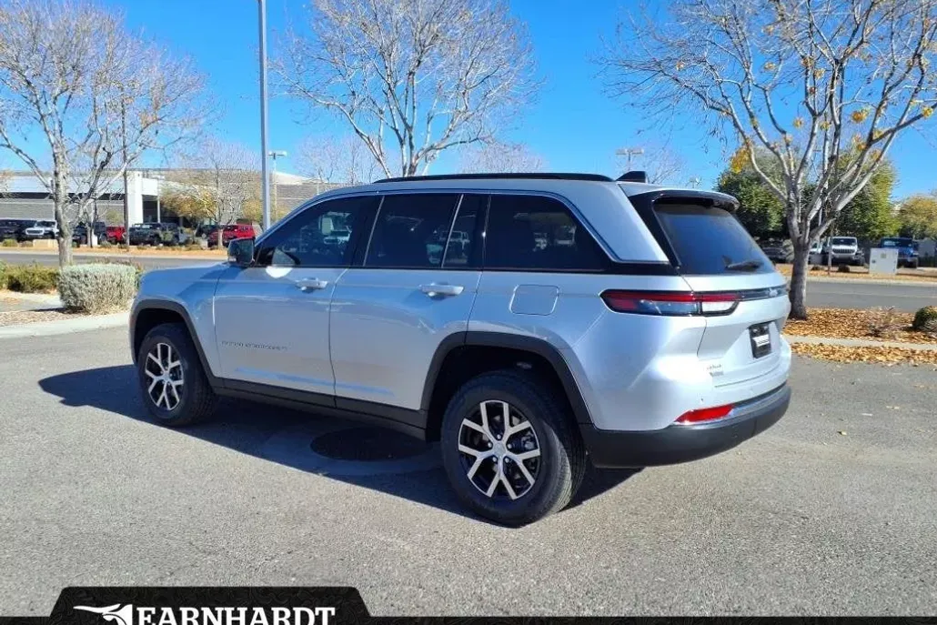 2025 Jeep Grand Cherokee Limited photo 1