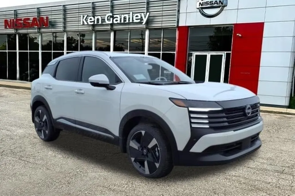 2025 Nissan Kicks SR photo 1