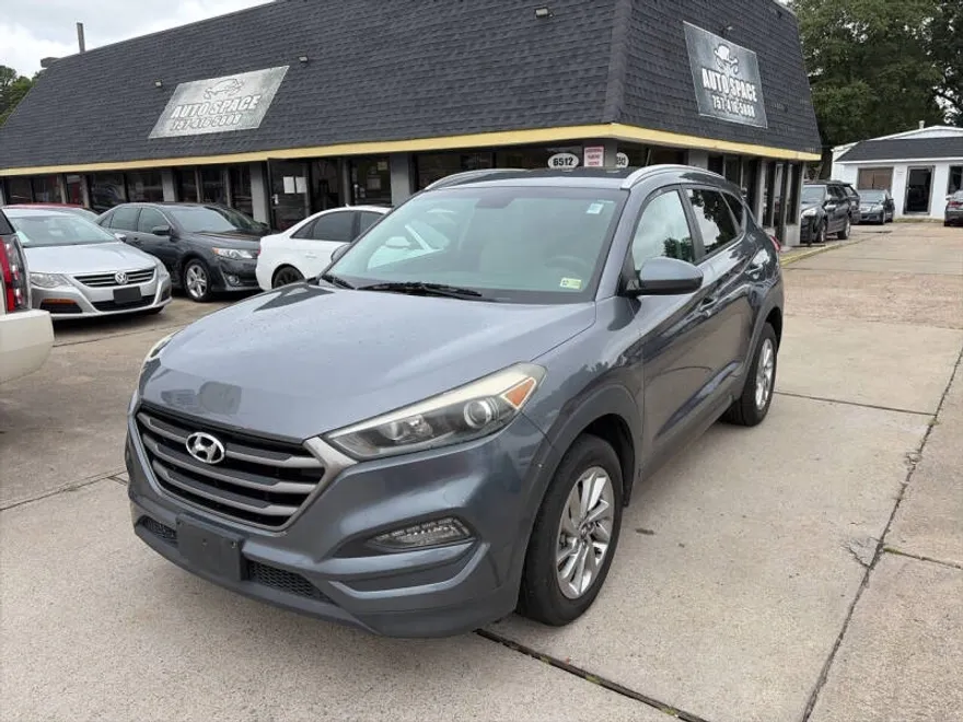 2016 Hyundai Tucson SE photo 1