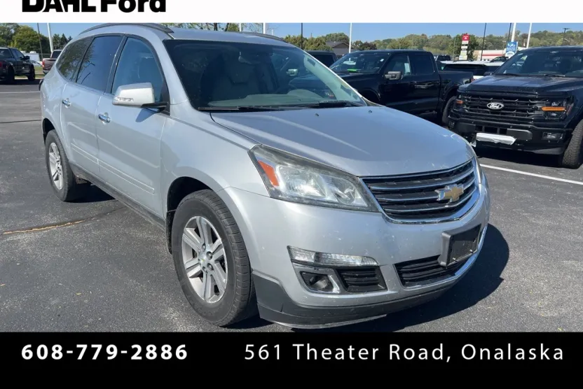 2015 Chevrolet Traverse 2LT photo 1