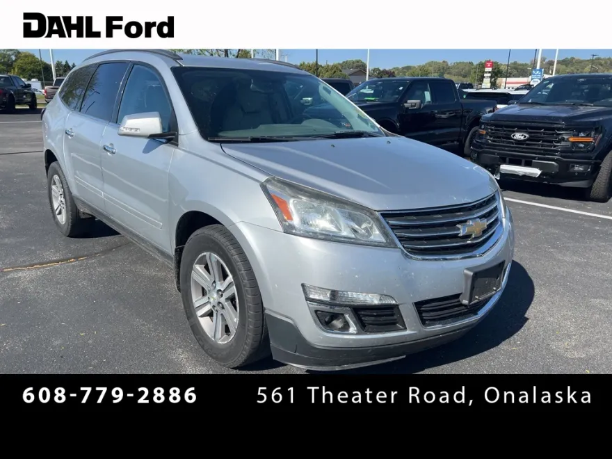 2015 Chevrolet Traverse 2LT photo 1