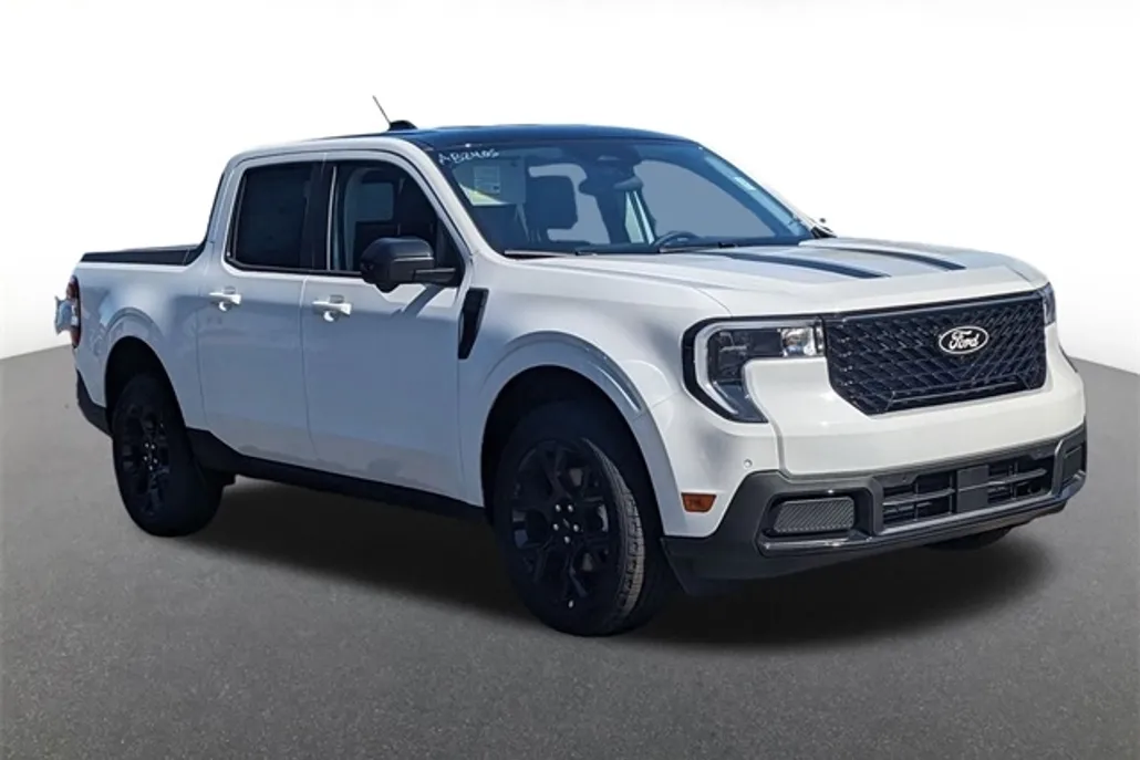 2025 Ford Maverick Lariat photo 1