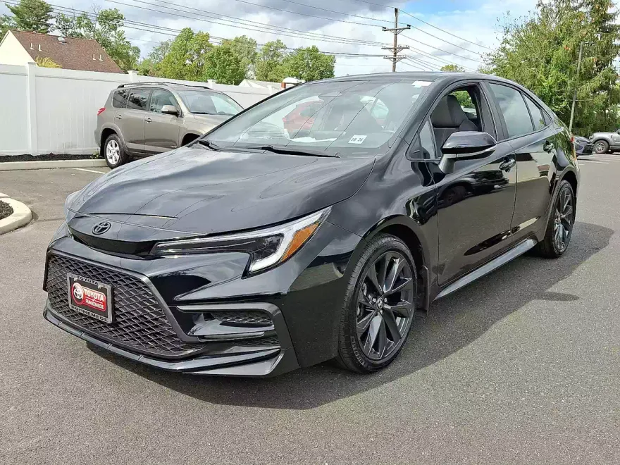 2024 Toyota Corolla SE Premium photo 1