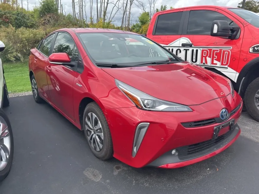 2021 Toyota Prius LE AWD-e photo 1