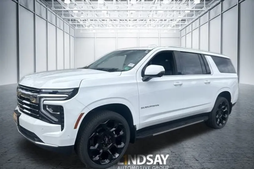 2025 Chevrolet Suburban LT photo 1