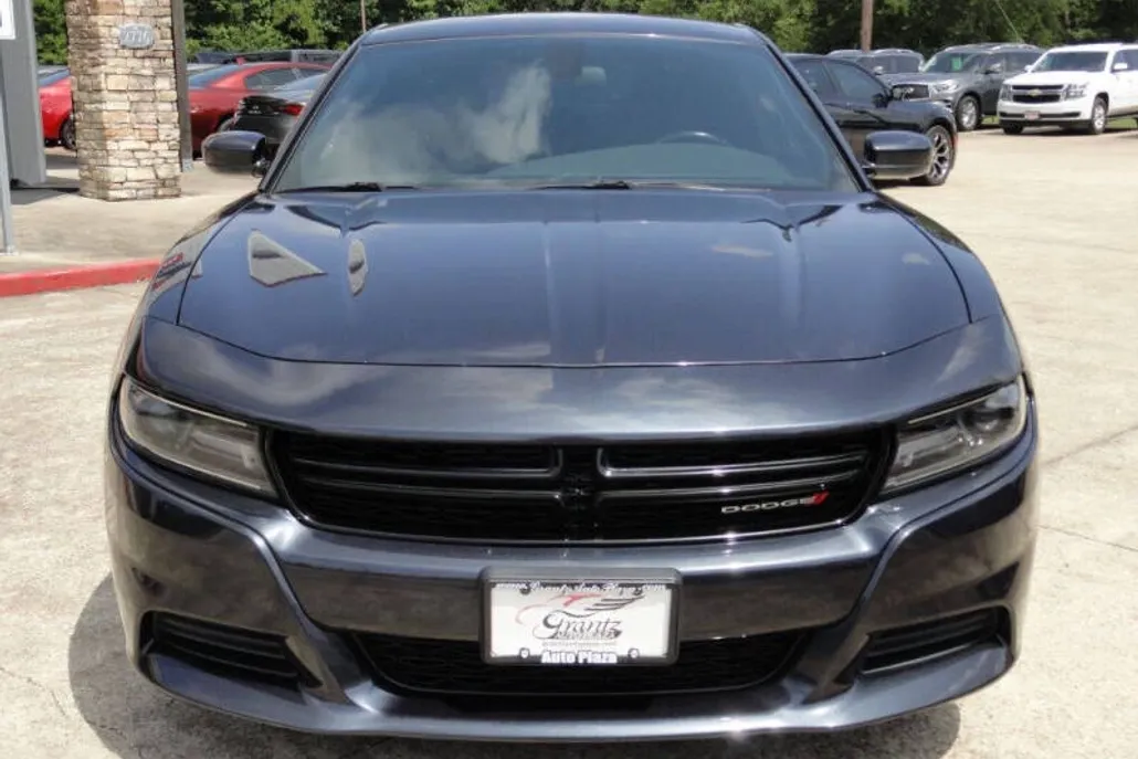 2019 Dodge Charger SXT photo 1