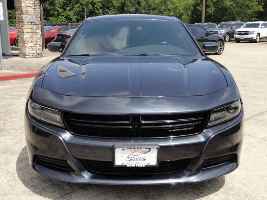 2019 Dodge Charger SXT photo 1