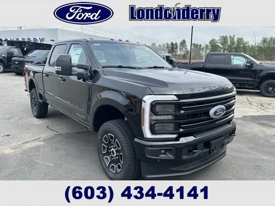 2025 Ford F-350 Platinum photo 1