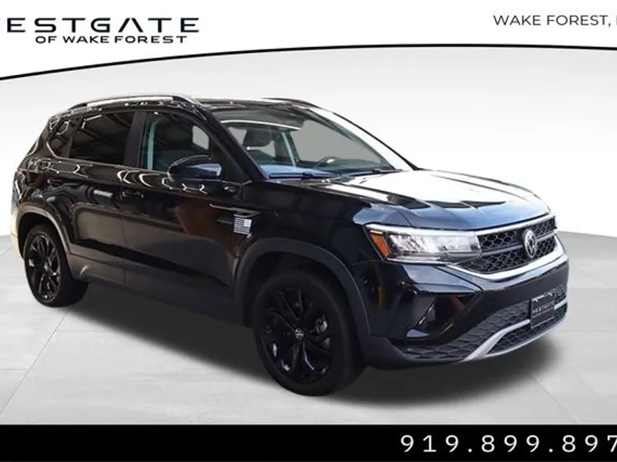 2023 Volkswagen Taos SE photo 1