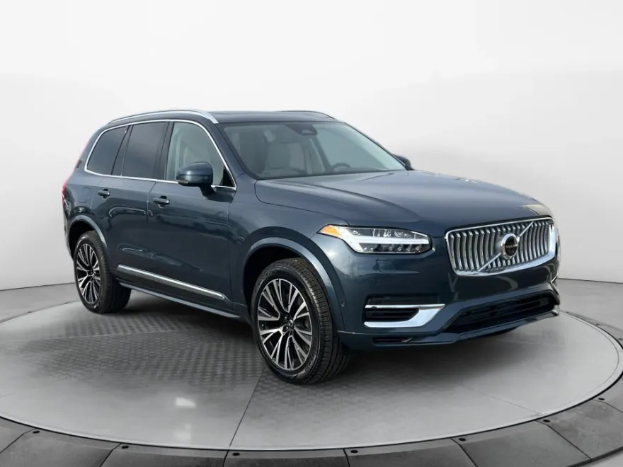 2025 Volvo XC90 T8 Plus photo 1