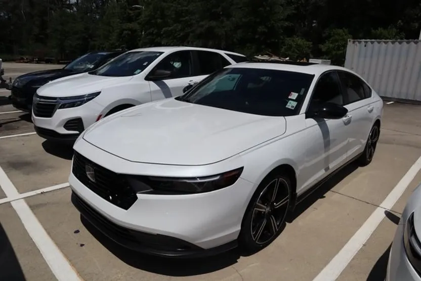 2023 Honda Accord Hybrid Sport photo 1