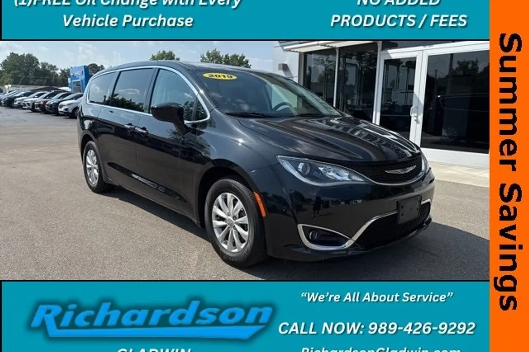2019 Chrysler Pacifica Touring Plus photo 1