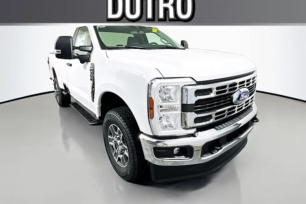 2025 Ford F-350 XLT photo 1