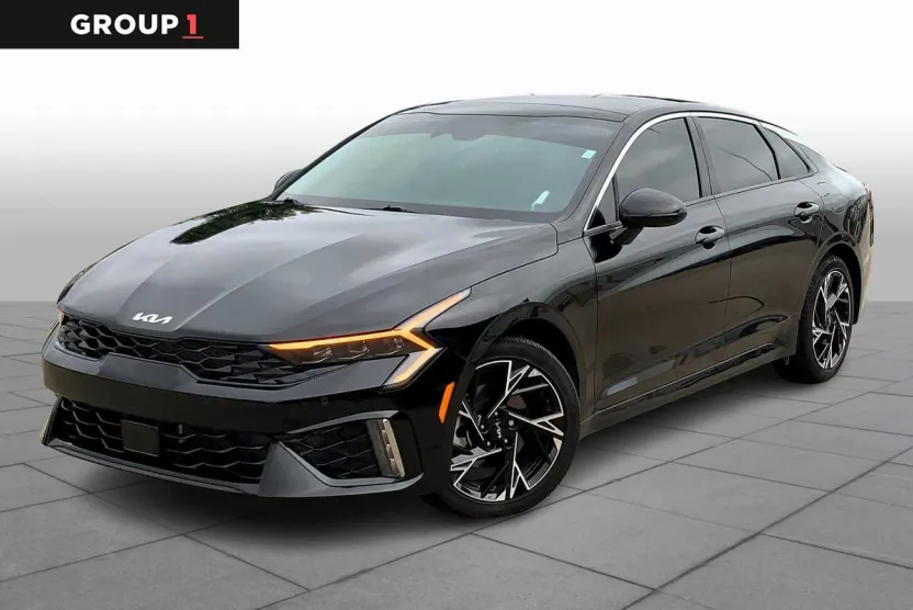 2025 Kia K5 GT-Line photo 1
