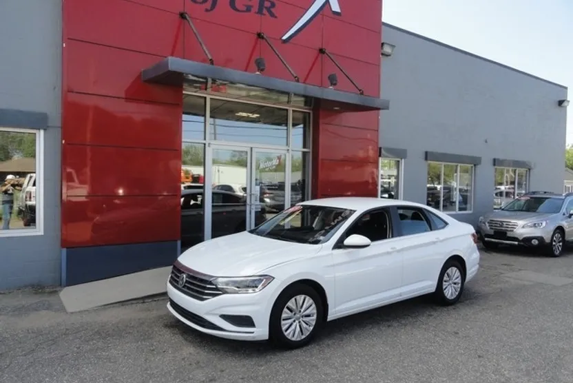 2019 Volkswagen Jetta SE R-Line photo 1