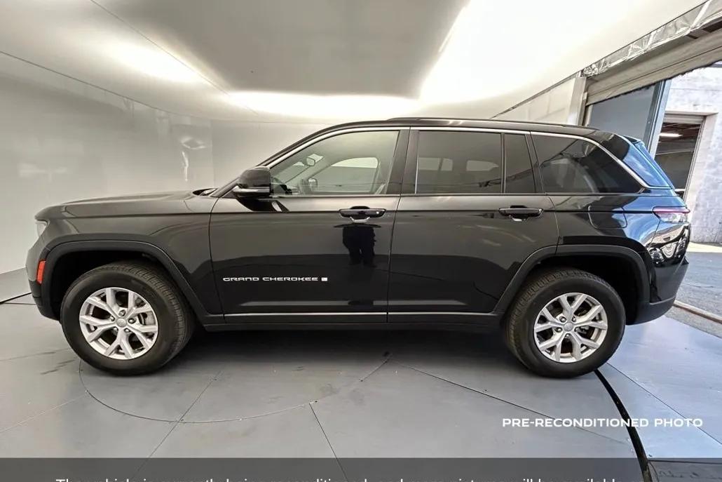 2022 Jeep Grand Cherokee Limited photo 1