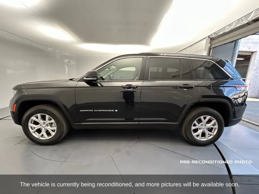 2022 Jeep Grand Cherokee Limited photo 1