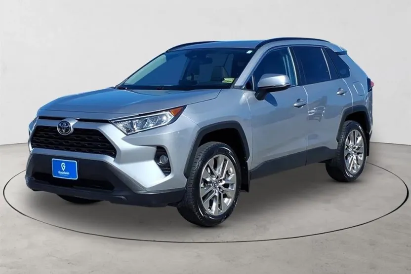 2019 Toyota RAV4 XLE Premium photo 1