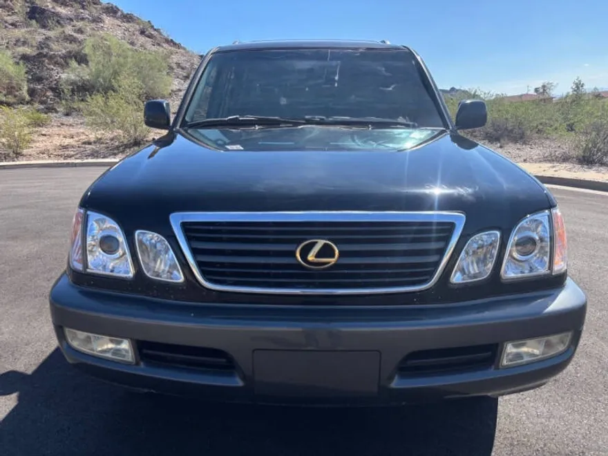 2001 Lexus LX 470 photo 1
