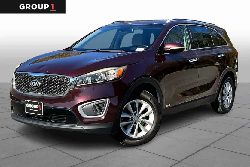 2017 Kia Sorento LX photo 1