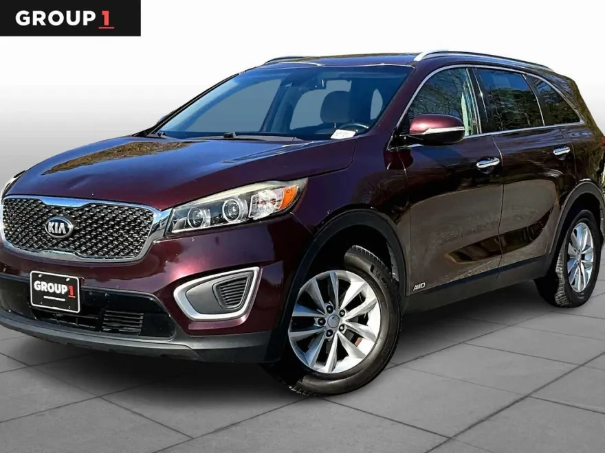 2017 Kia Sorento LX photo 1