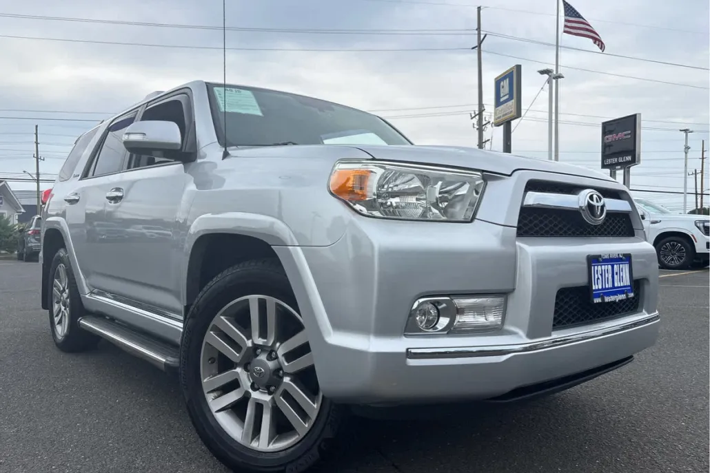 2013 Toyota 4Runner Limited photo 1