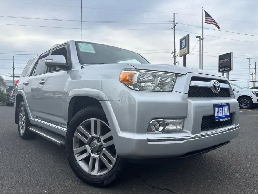 2013 Toyota 4Runner Limited photo 1
