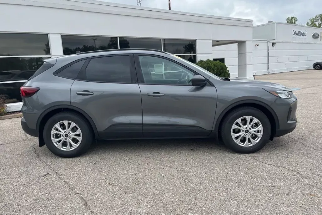 2025 Ford Escape Active photo 1