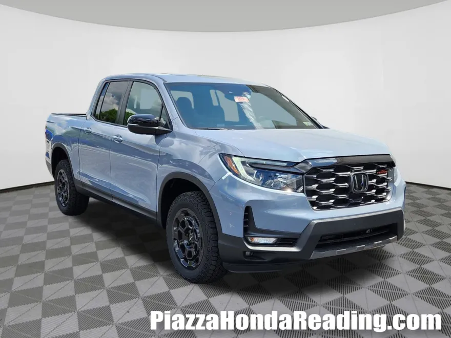 2025 Honda Ridgeline TrailSport photo 1
