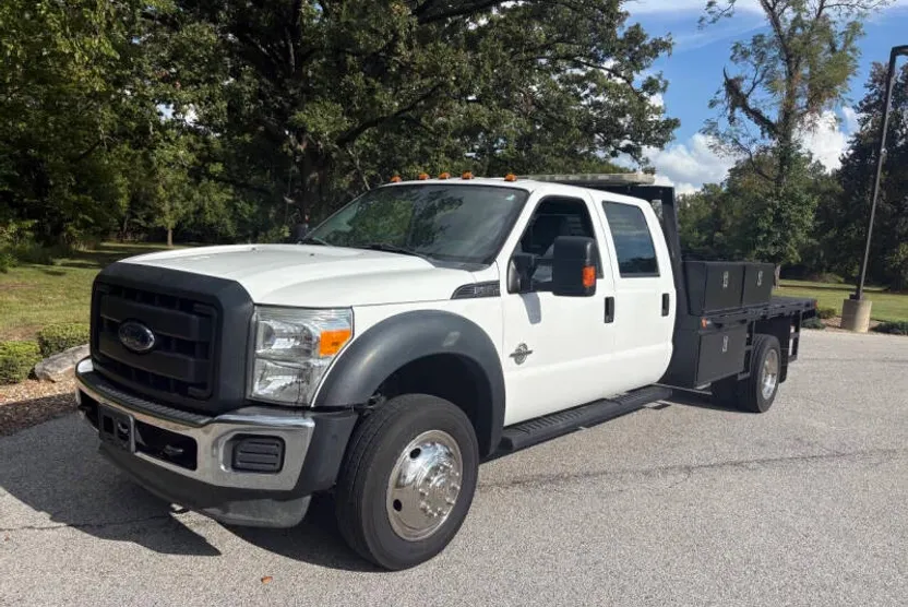 2014 Ford F-550 photo 1