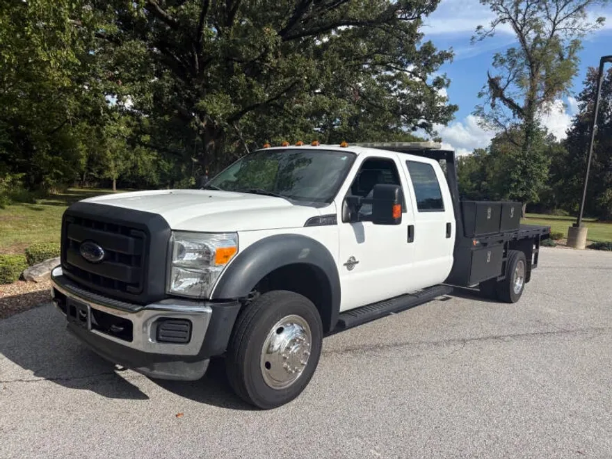 2014 Ford F-550 photo 1