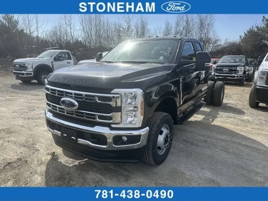 2025 Ford F-350 XL photo 1