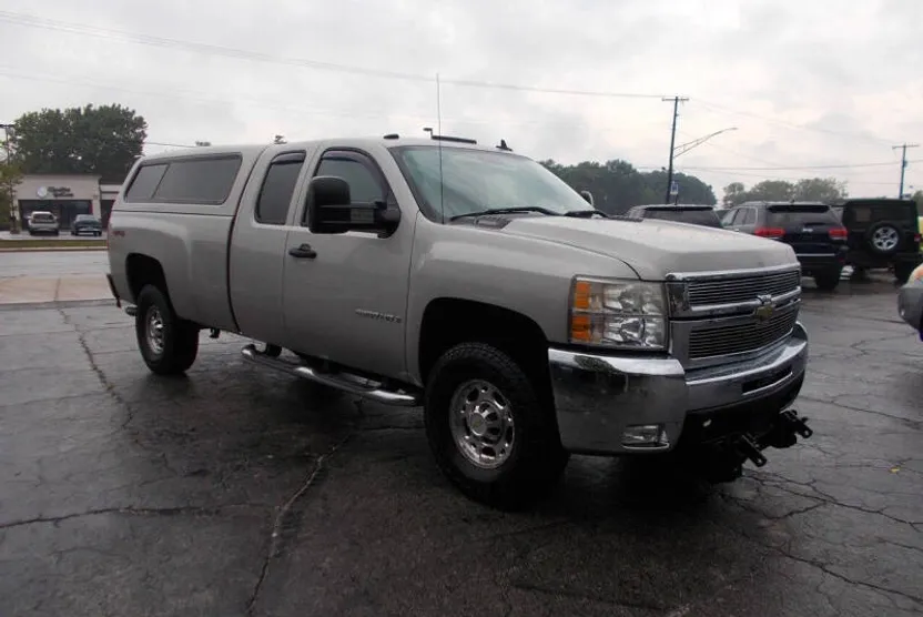 2009 Chevrolet Silverado 2500HD LT photo 1