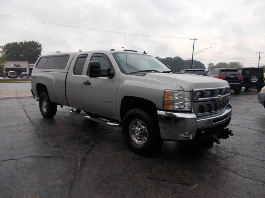2009 Chevrolet Silverado 2500HD LT photo 1