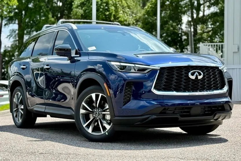 2025 Infiniti QX60 Luxe photo 1